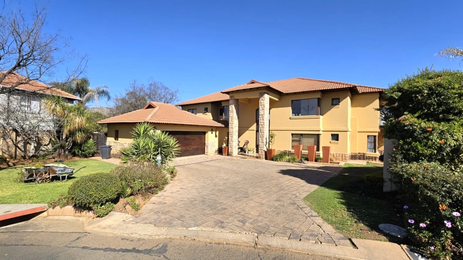5 Bedroom Property for Sale in Birdwood Estate North West
